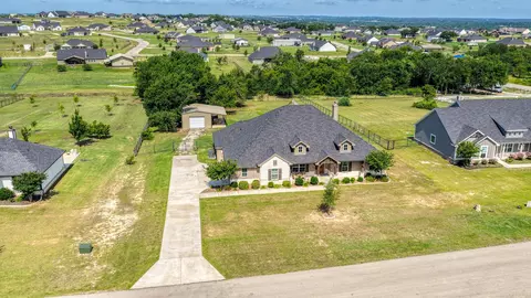1021 Boulder Rd, Weatherford, TX 76085
