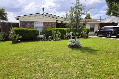 13973 Bee St, Farmers Branch, TX 75234