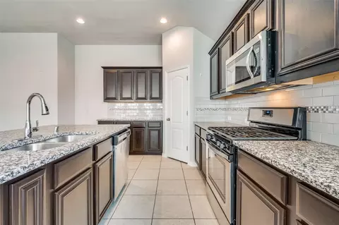 1033 Water Garden Cir, Little Elm, TX 75068