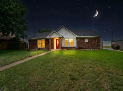 2534 Limestone Ln, Garland, TX 75040