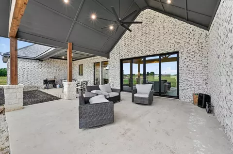 12262 Fm 1384, Justin, TX 76247