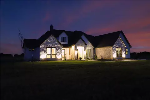 12262 Fm 1384, Justin, TX 76247