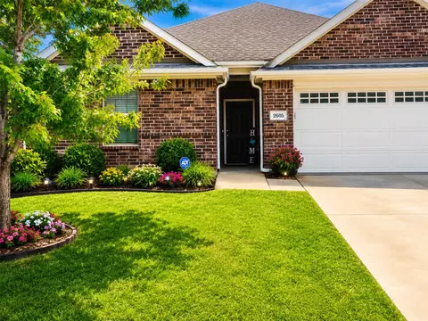 2605 Centurion Rd, Glenn Heights, TX 75154