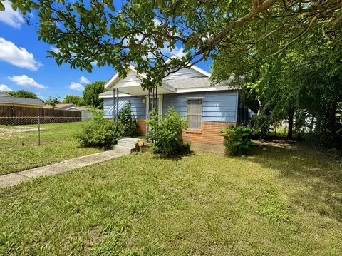 4015 Shadrack Dr, Dallas, TX 75212