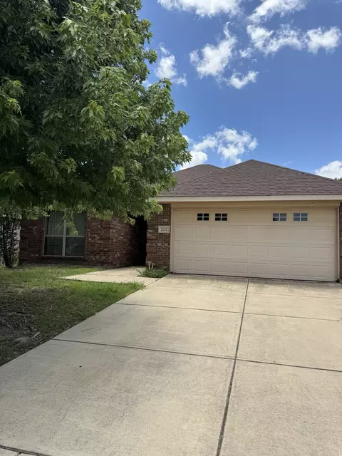 222 Range Rd, Waxahachie, TX 75165