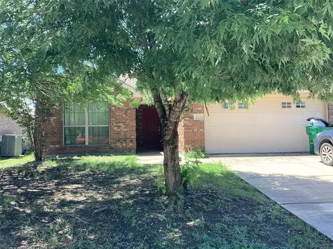 222 Range Rd, Waxahachie, TX 75165