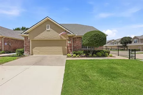 9825 Spire Ln, Plano, TX 75025