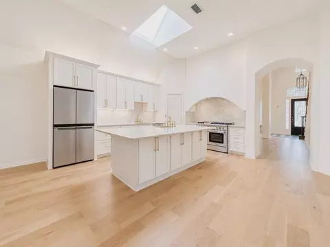 18283 Meandering Way, Dallas, TX 75252