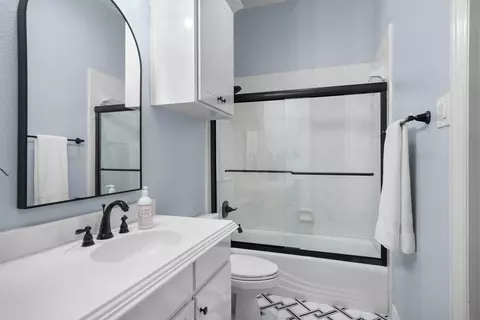 Bath - 980 Ranch Rd, Argyle, TX 76226 photo 5 of 7