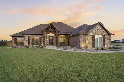 361 Crosswind Dr, Waxahachie, TX 75167