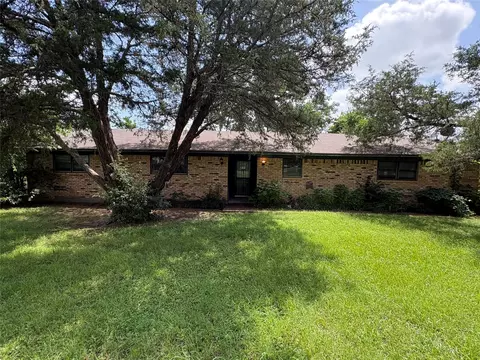 9690 Dripping Springs Rd, Denison, TX 75021