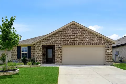 1808 Briar Rose Dr, Denton, TX 76207