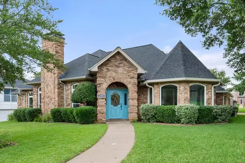 4505 Long Island Ln, Arlington, TX 76017