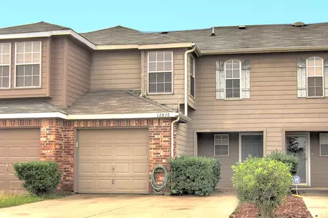 12816 Seaside Dr, Euless, TX 76040