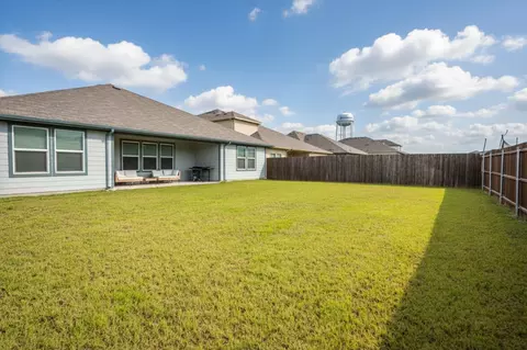 725 Golden Gate Park Rd, Alvarado, TX 76009