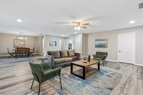 3315 Town Park Dr, Mesquite, TX 75150