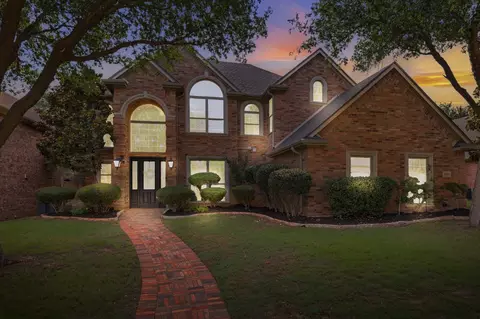 7908 Country Meadow Dr, North Richland Hills, TX 76182