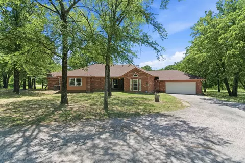321 County Road 211 Rd, Gainesville, TX 76240