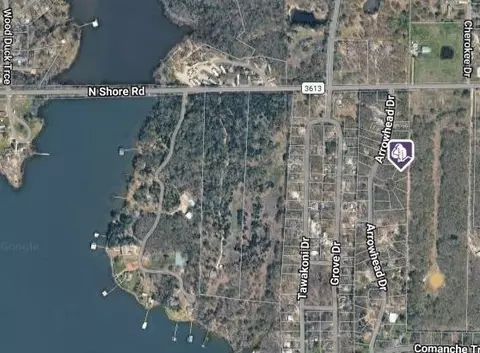 1240 Arrowhead Dr, West Tawakoni, TX 75474