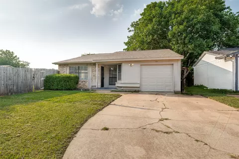 450 Weaver St, Cedar Hill, TX 75104