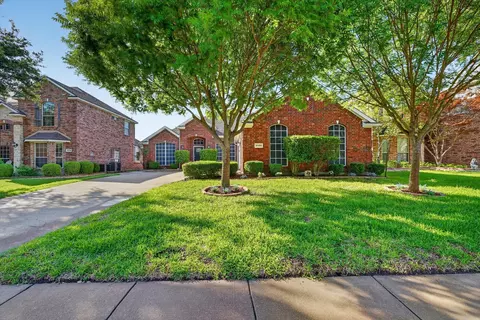 9506 Garrett Dr, Rowlett, TX 75089