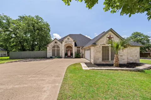 6705 Forest Oaks Ct, Granbury, TX 76049