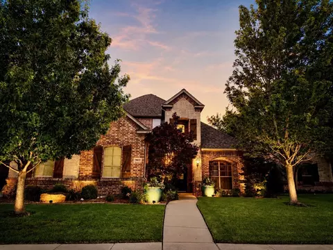 7013 Cherrybark Ln, North Richland Hills, TX 76182
