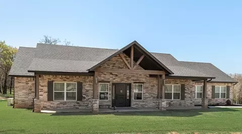 245 Creek Crossing St, Alvord, TX 76225