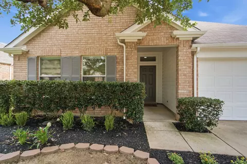 3904 San Lorenzo Dr, Denton, TX 76210