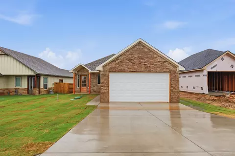 1413 Ridgeview Cir, Granbury, TX 76048