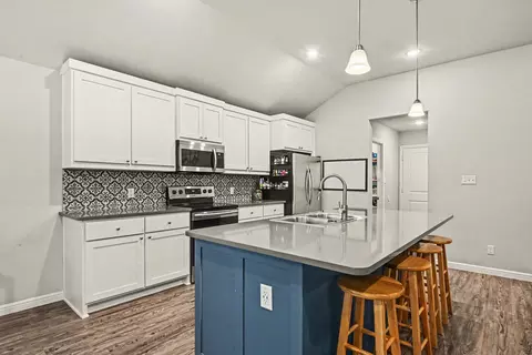Kitchen - 977 Sam St, Springtown, TX 76082 photo 4 of 5