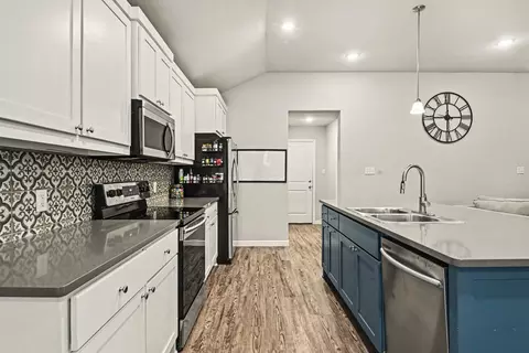 Kitchen - 977 Sam St, Springtown, TX 76082 photo 1 of 5