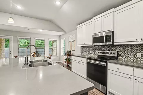 Kitchen - 977 Sam St, Springtown, TX 76082 photo 2 of 5