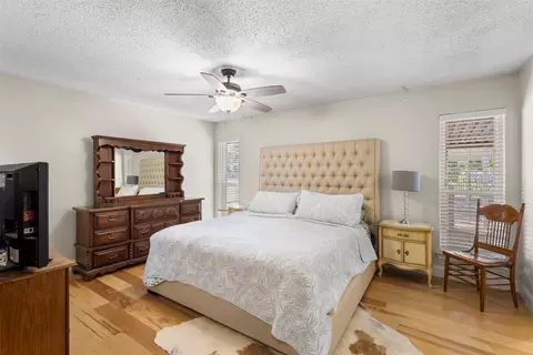 Bedroom - 103 Cedar Dr, Oak Leaf, TX 75154 photo 1 of 4