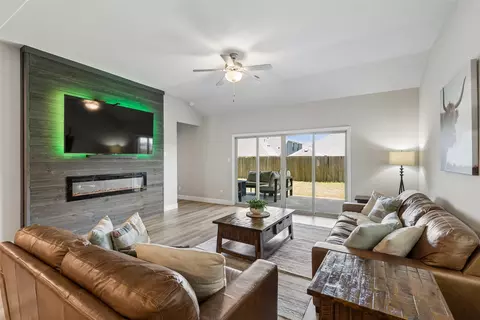 218 Stonebrook Trl, Melissa, TX 75454