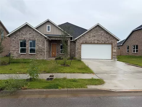 2106 Bankside Ln, Lorena, TX 76655