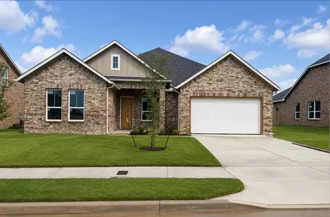 2106 Bankside Ln, Lorena, TX 76655