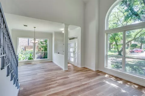 6032 Ainsdale Ct, Dallas, TX 75252