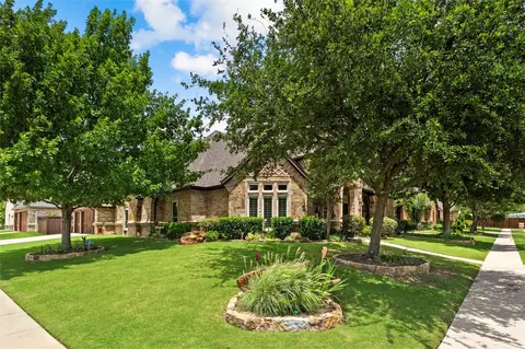 7901 Bentley Dr, North Richland Hills, TX 76182