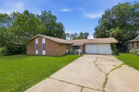 2006 Exeter St, Irving, TX 75062