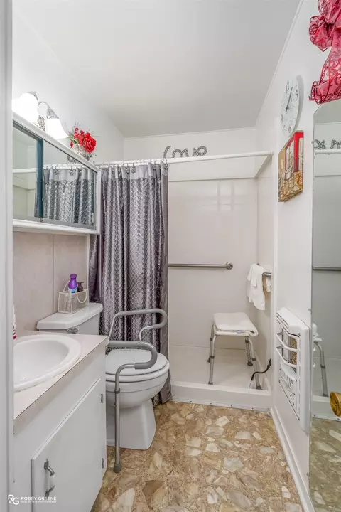 Bath - 504 W Marshall St, Minden, LA 71055 photo 1 of 1