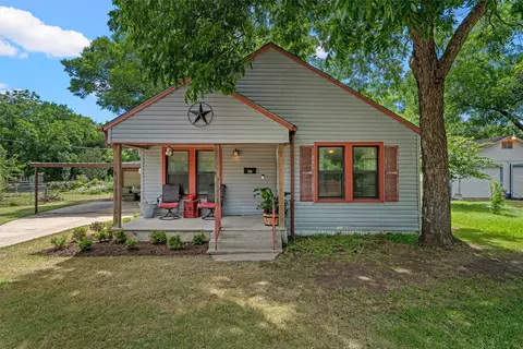 704 S Marable St, West, TX 76691