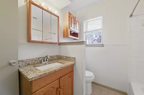 Bath - 1801 Tyler Ave, Euless, TX 76040 photo 4 of 4