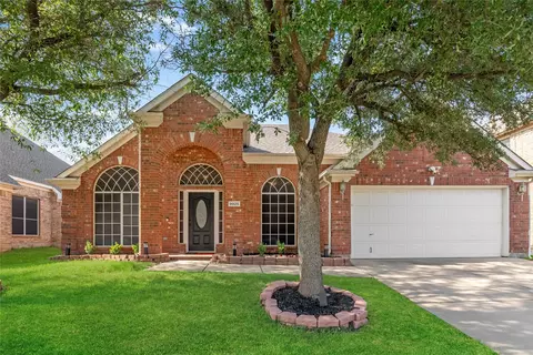 9925 Crawford Farms Dr, Fort Worth, TX 76244