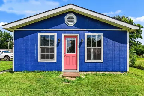 7477 Scenic Dr, Lone Oak, TX 75453
