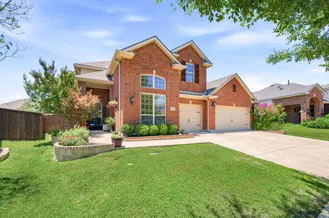 8113 Hickory Upland Dr, Fort Worth, TX 76131