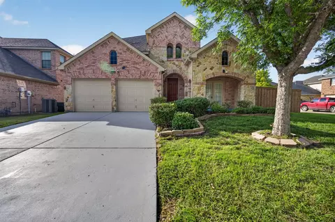 2616 Cove Dr, Grand Prairie, TX 75054