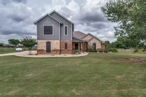 13840 Megan Dr, Justin, TX 76247
