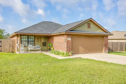 1916 14th St, Mineral Wells, TX 76067