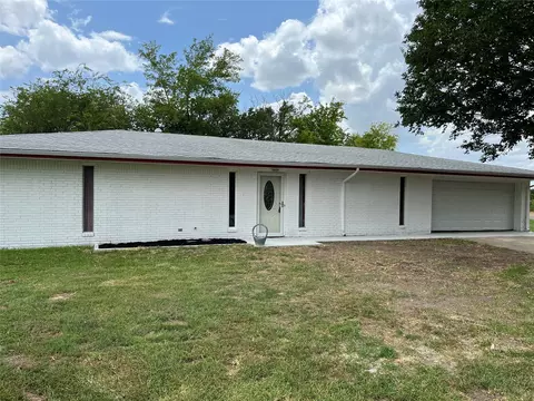 Exterior - 110 Circle Dr, Point, TX 75472 photo 2 of 5